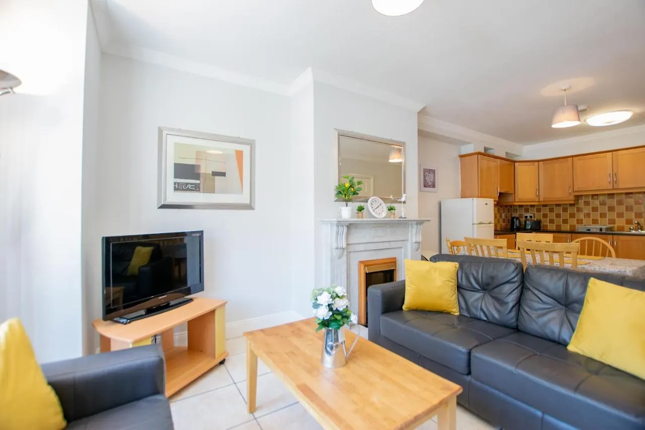 137 - The Townhouse At Gort Na Coiribe By Shortstays Galway Holiday home
