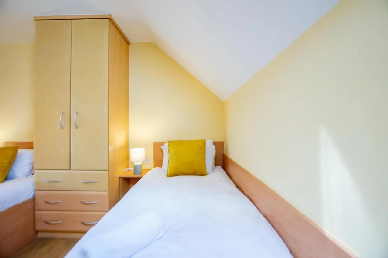 137 - The Townhouse At Gort Na Coiribe By Shortstays Galway