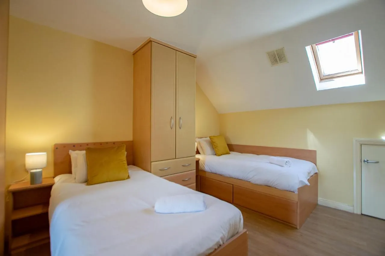 Holiday home 137 - The Townhouse At Gort Na Coiribe By Shortstays Galway
