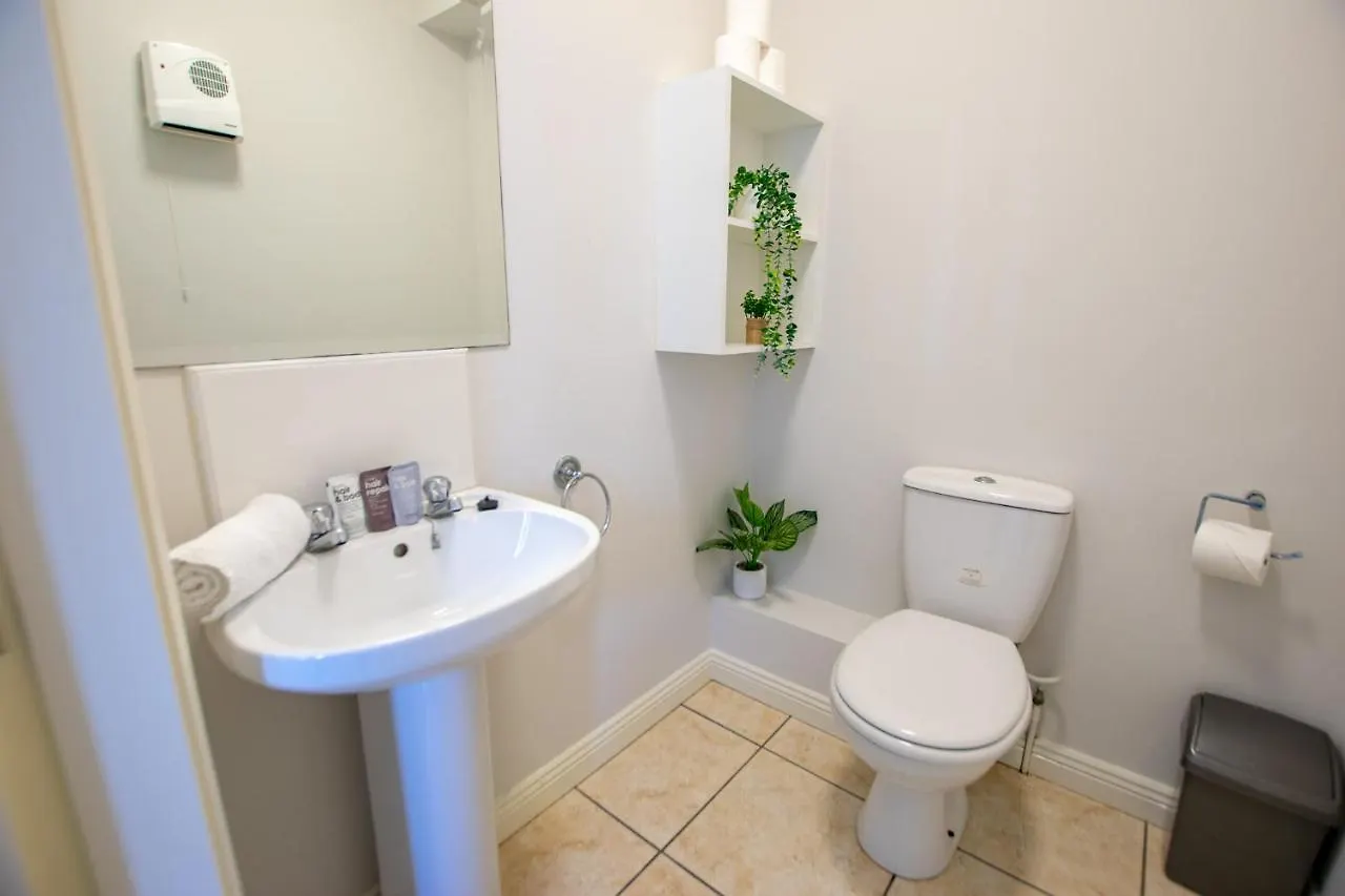 137 - The Townhouse At Gort Na Coiribe By Shortstays Galway 0*,  Ireland